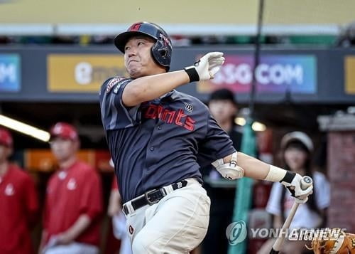 琼斯半场狂轰28分，上海失误不断以64-72落后吉林