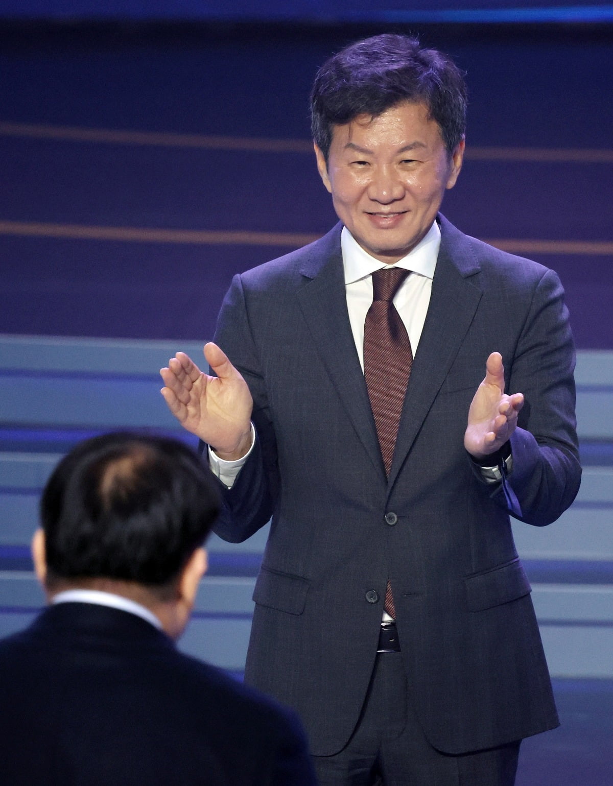 官方：本周末瓦伦西亚vs皇马的西甲比赛延期进行