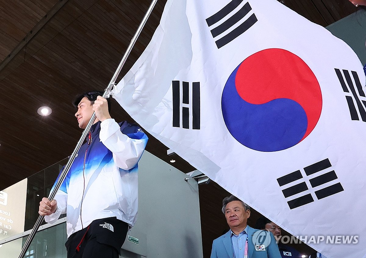 詹姆斯：谁也不能给布朗尼保证，机会靠他自己争取