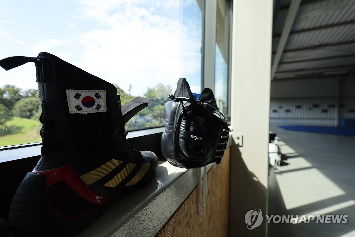 浙媒：狮城水手主场是人工草，浙江出征前在基地人工草场备战