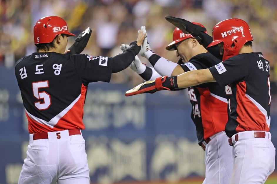 轰30分12助飙进绝杀三分！胡明轩两战封神：郭士强这次没选错人