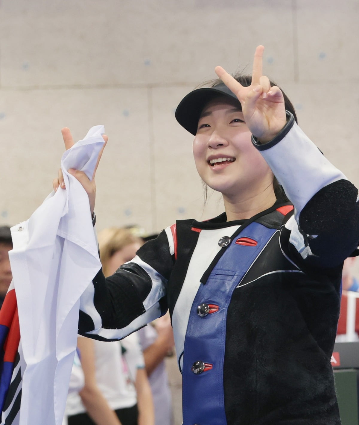 阿莫林谈阵容变化：德利赫特生病，齐尔克泽上场比赛表现很好