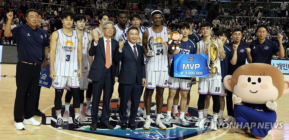 特谢拉晃过门将冷静施射得手 浦项制铁仍2-4落后蔚山