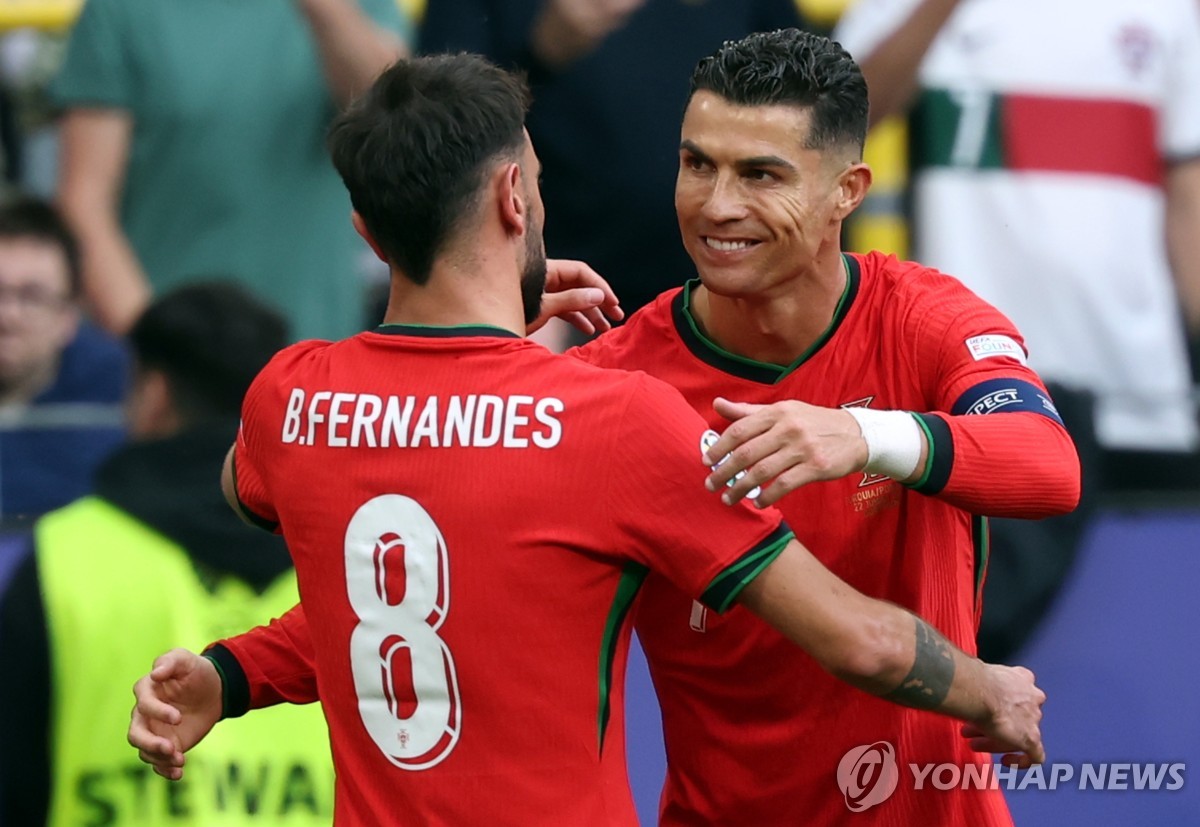 奥尔莫小角度凌空爆射破门！巴萨3-0领先