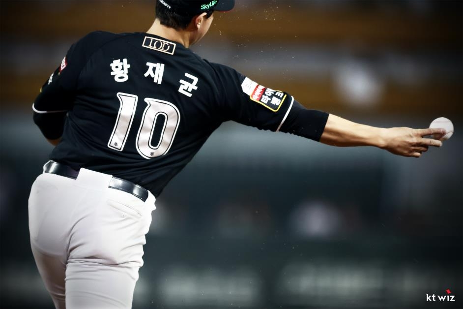孔蒂执教那不勒斯意甲前10场25分，本世纪队史主帅并列第二