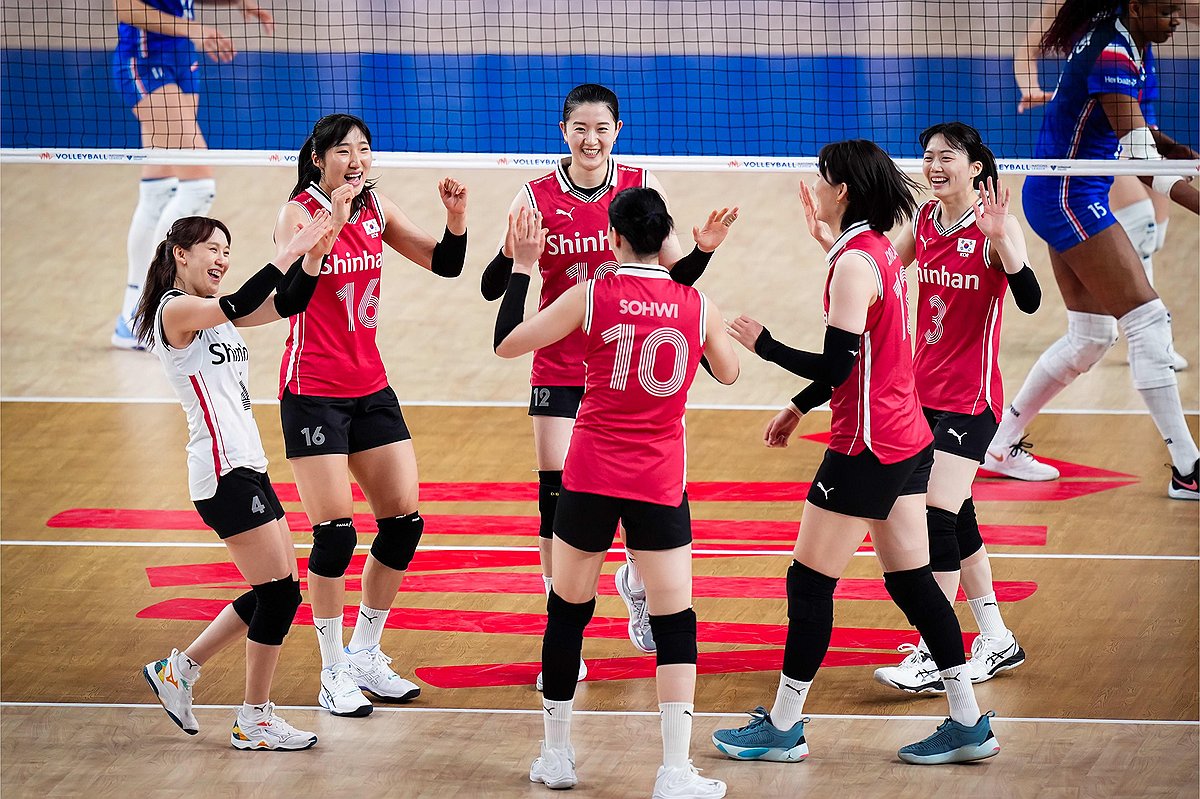 皇马发布对阵皇家社会海报：罗德里戈、莫德里奇、迪亚斯出镜