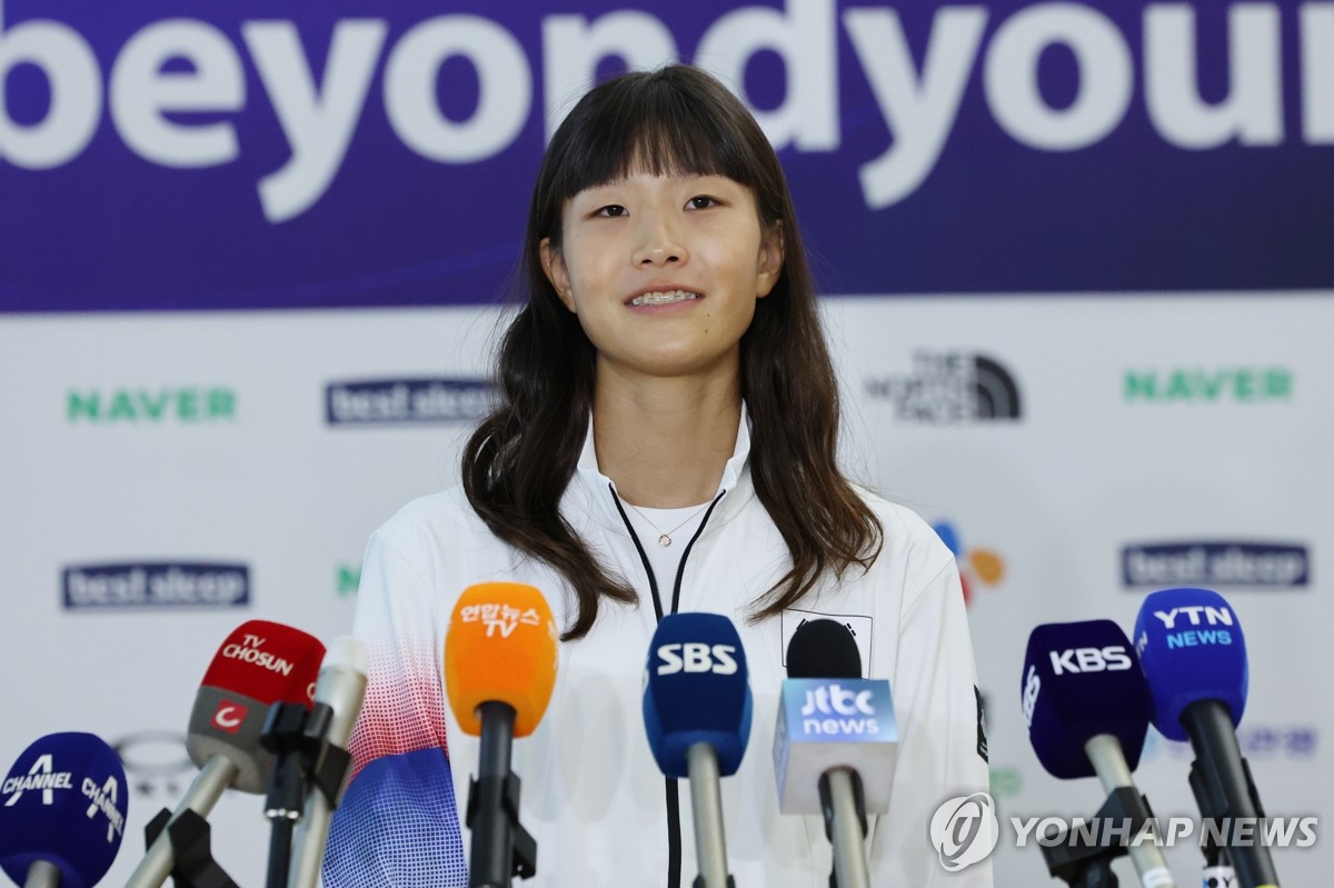 媒体人：香港金牛男篮主帅解立彬指导确认 朱松玮总决赛G5可以出场