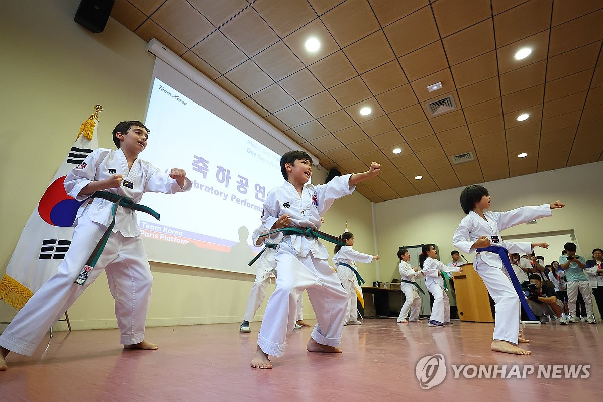 阿斯报预测皇马客战亚特兰大首发：姆巴佩PK卢克曼