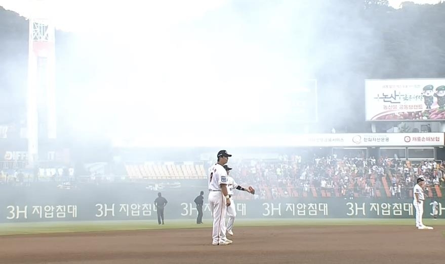 费耶诺德vs勒沃库森半场数据：射门8-5，射正2-4